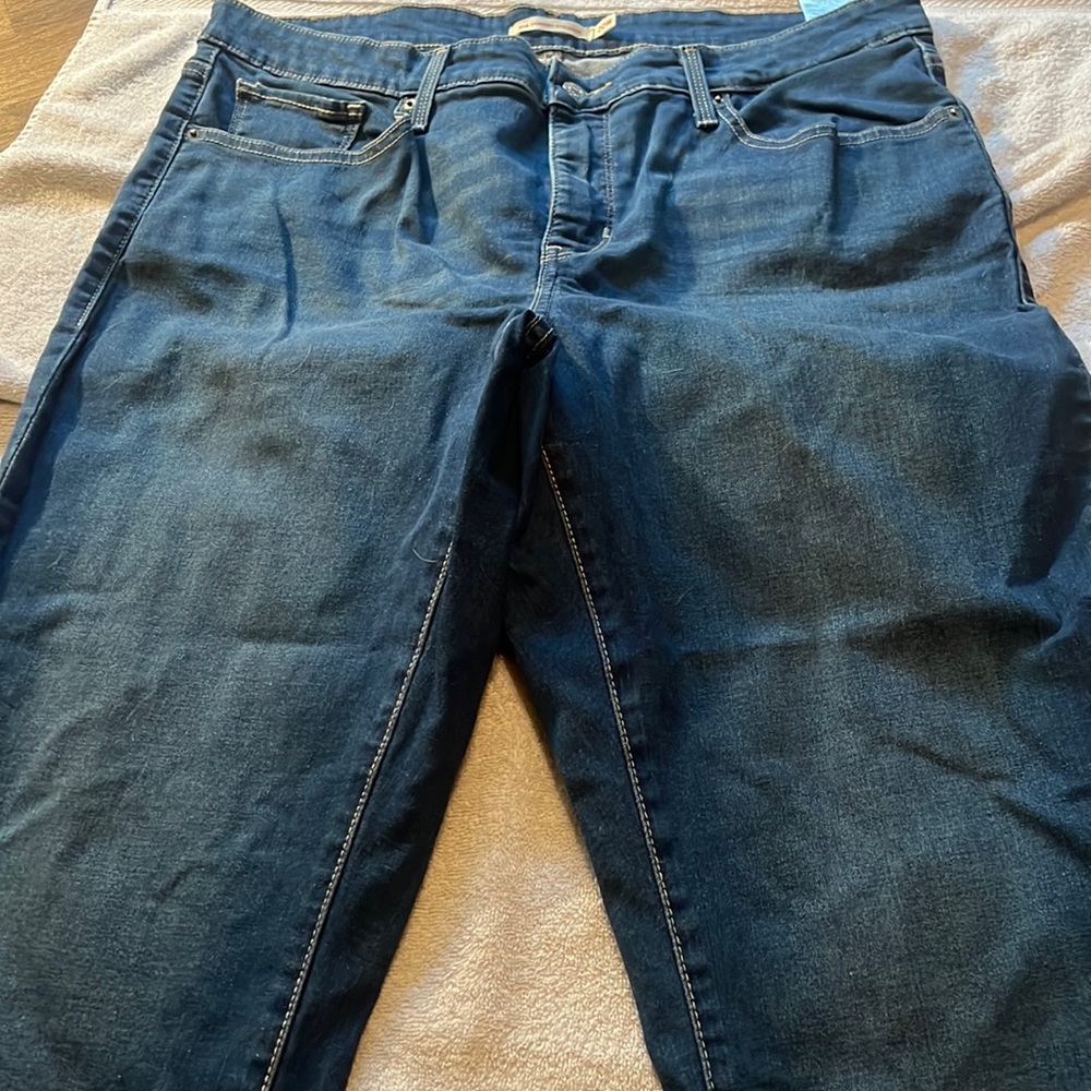 2 Levi Blue jean